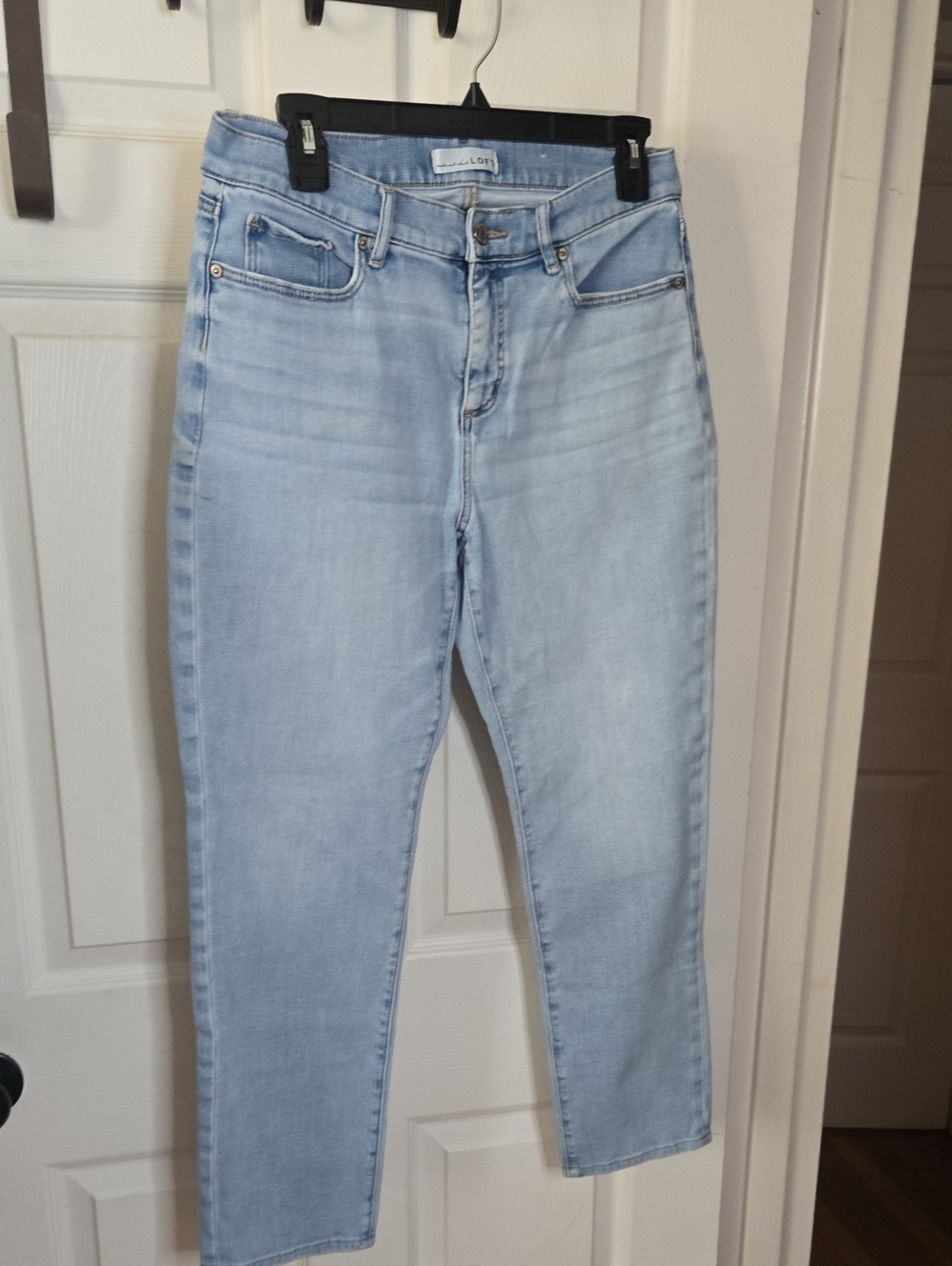 Light Wash Women’s Jeans - Casual High-Rise Slim Fit